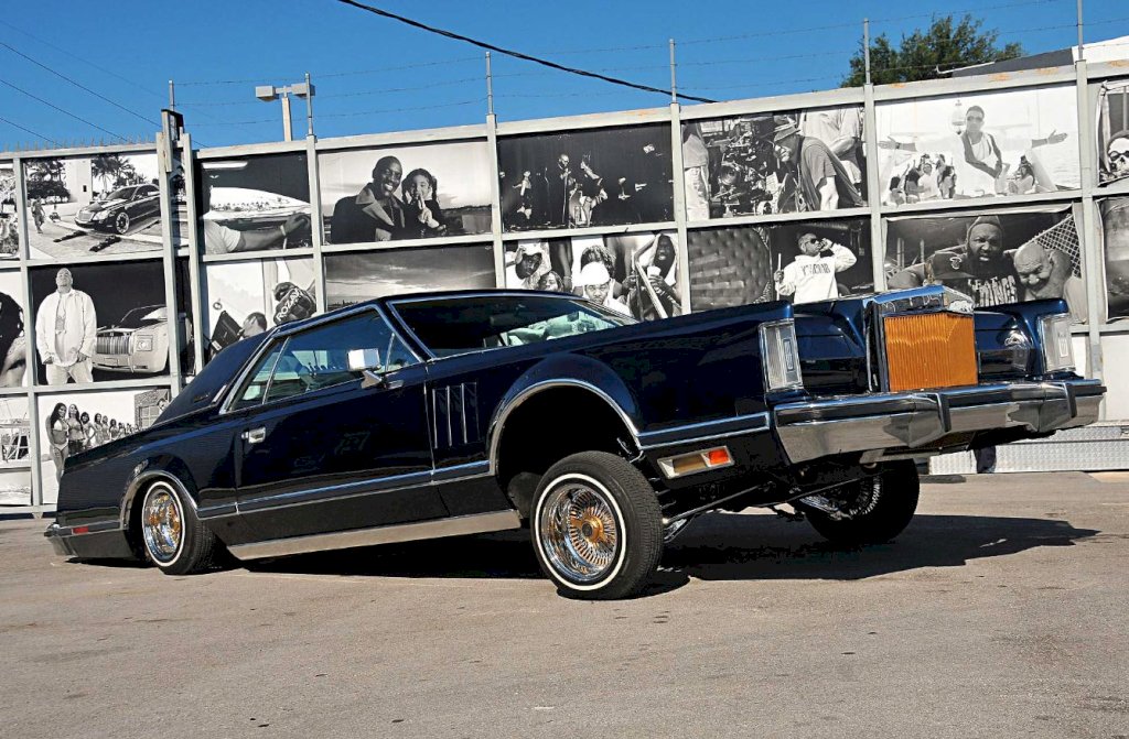 One of the factors that contributed to the enduring appeal of the 1979 Lincoln Continental Mark V was its range of special editions and designer series models.