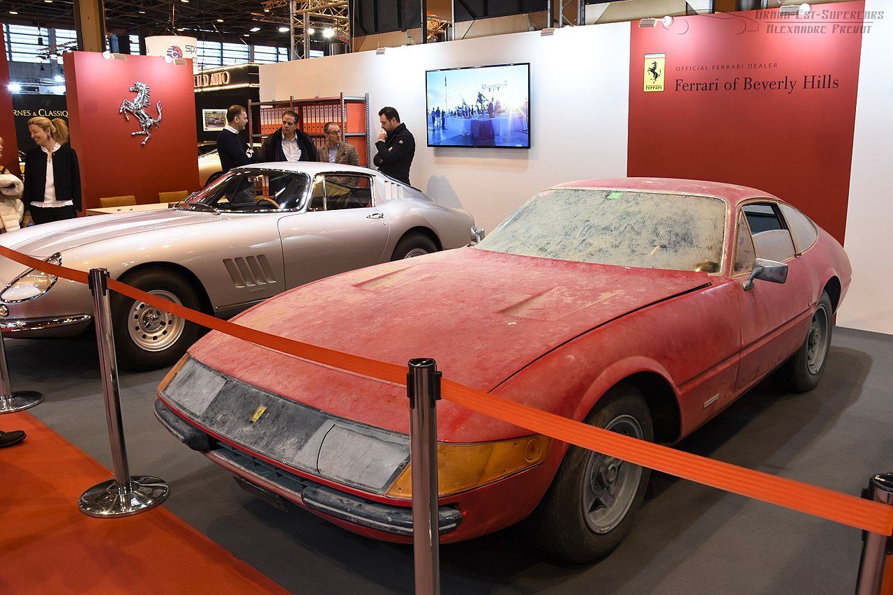 Barn Find Red Ferrari_365_GTB_4_Daytona_Berlinetta