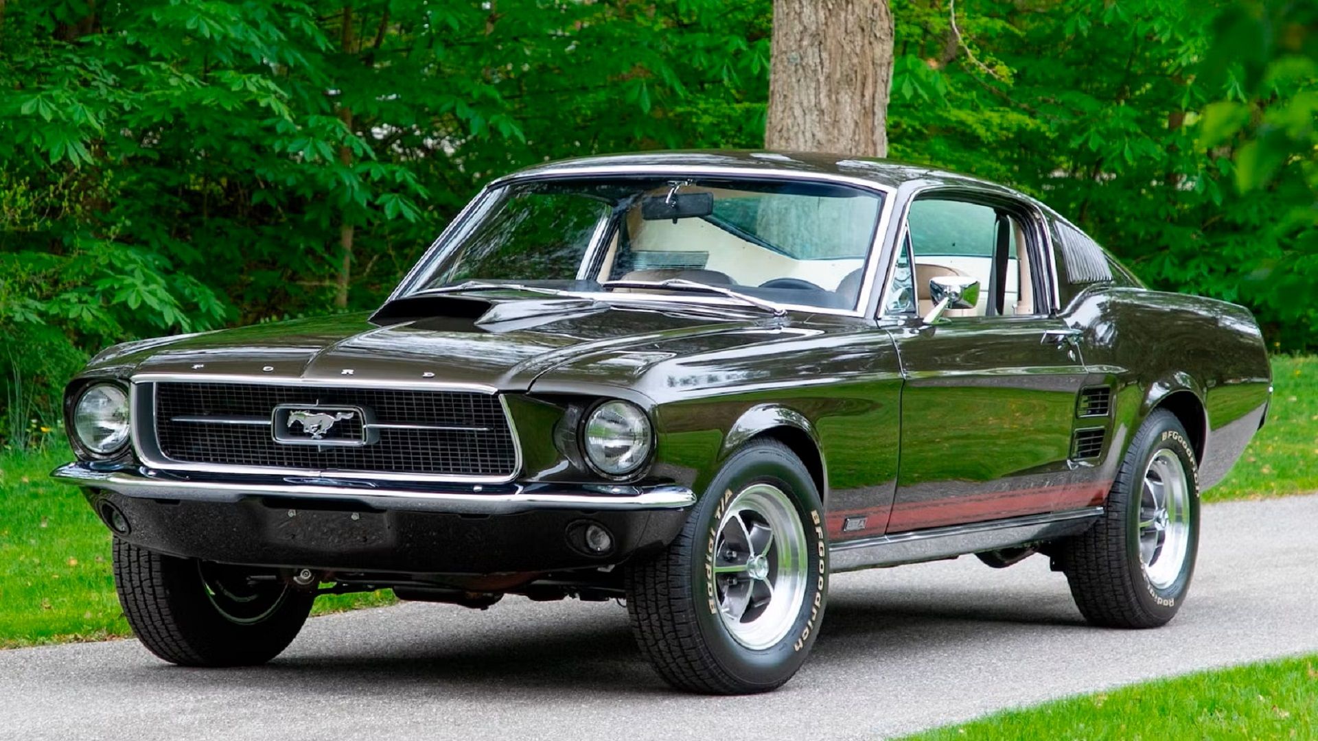 A parked 1967 Ford Mustang Fastback GTA 