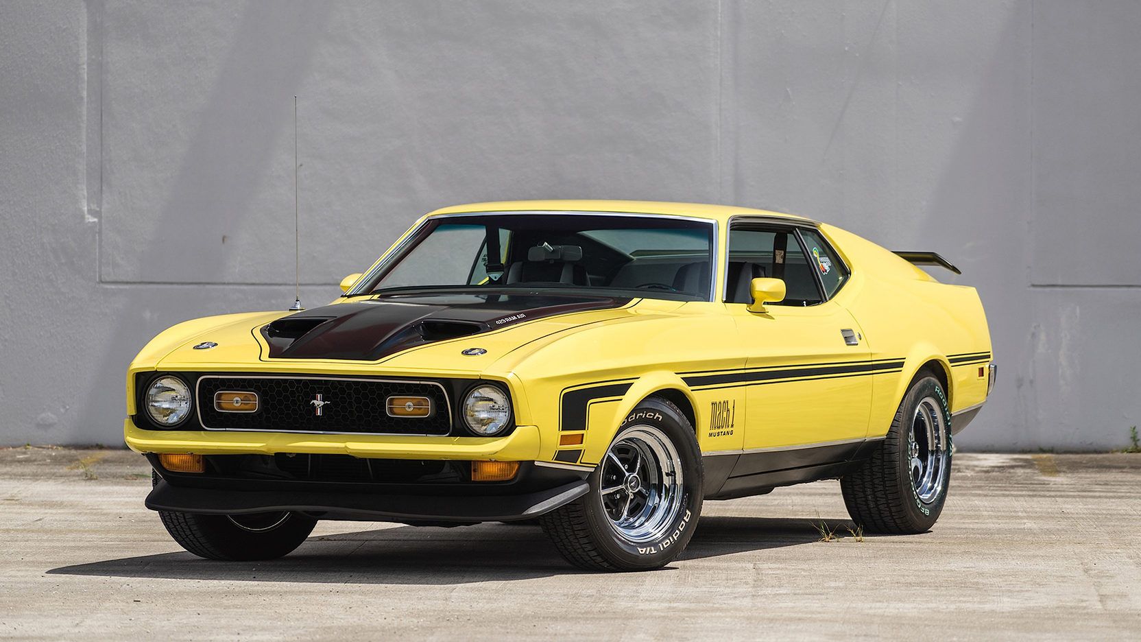 A parked 1971 Ford Mustang Mach I 