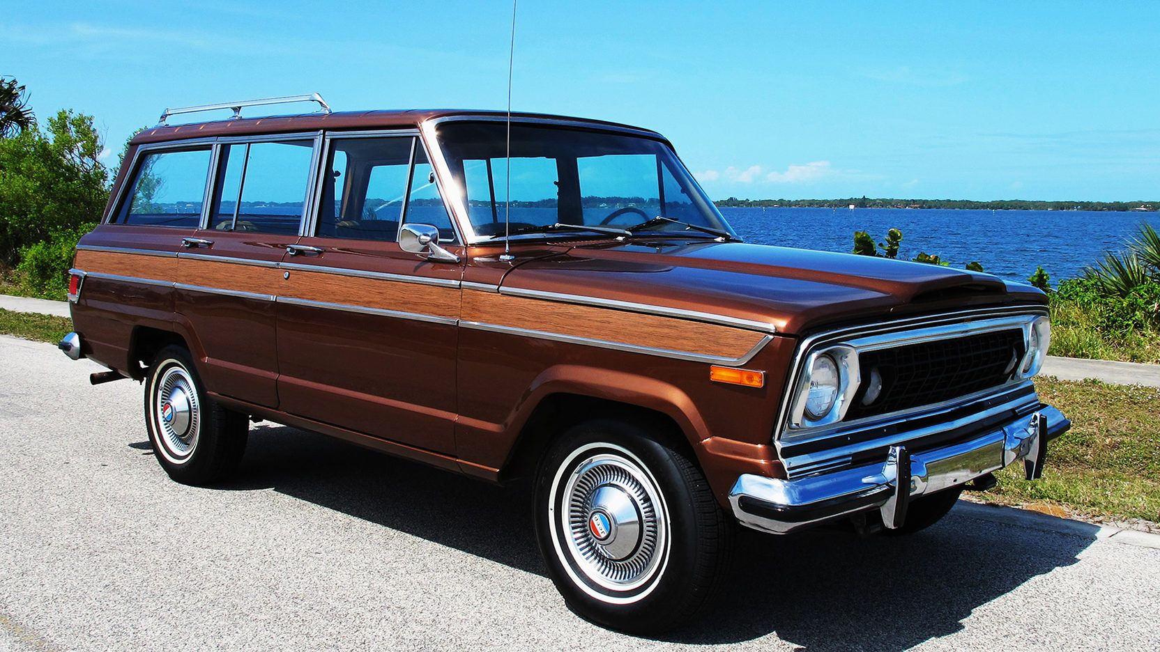 A parked 1978 Jeep Wagoneer