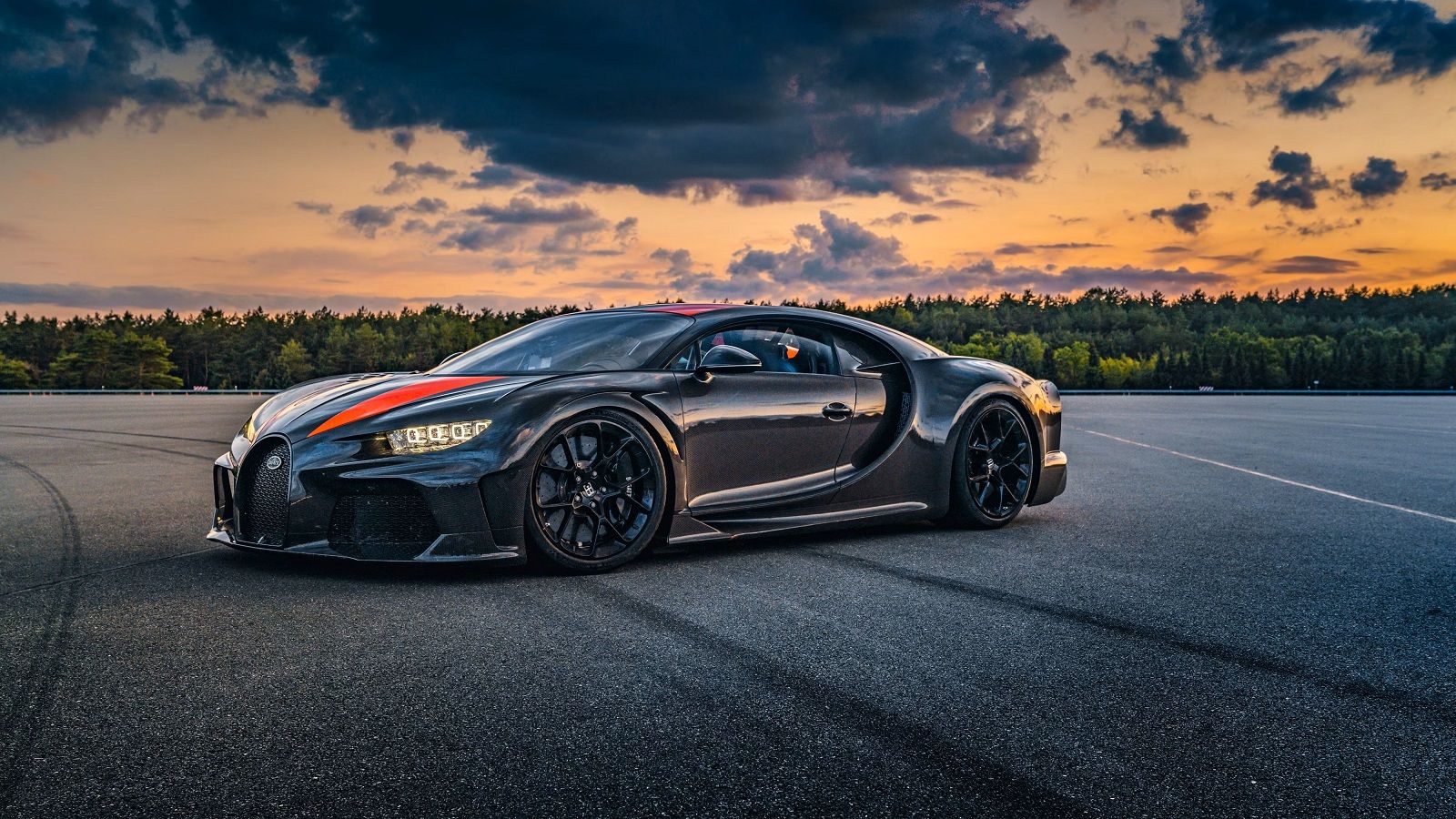 A parked 2020 Bugatti Chiron Super Sport 300+