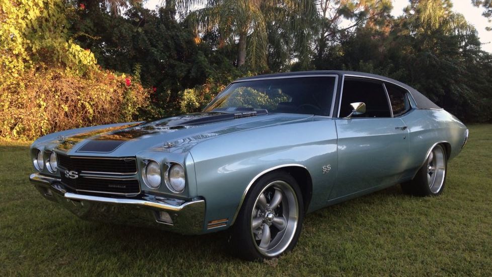 With its long hood, short deck, and sweeping body lines, the Chevelle SS exudes an unmistakable sense of power and speed.