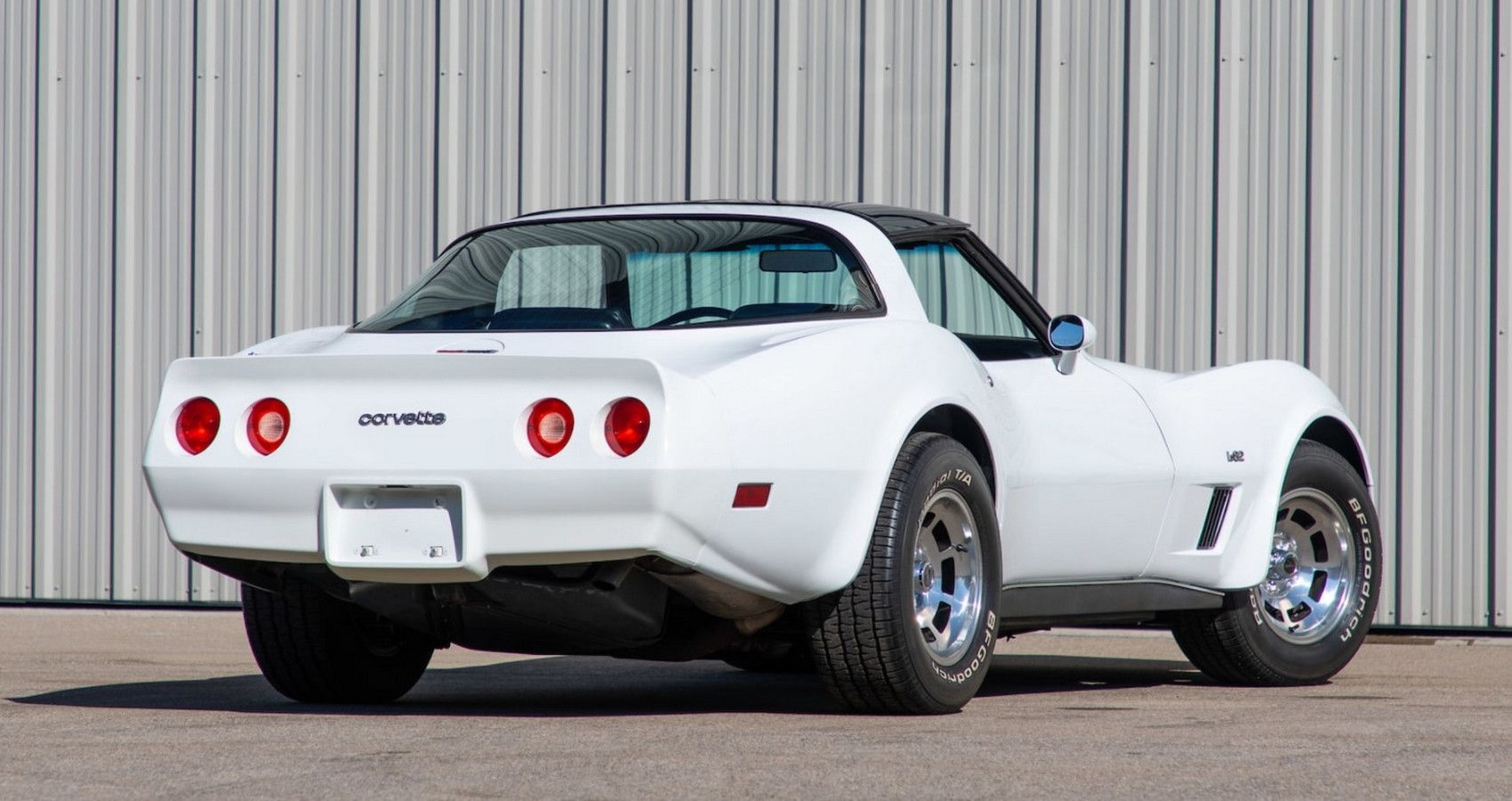 Chevrolet Corvette C3 - Rear Quarter