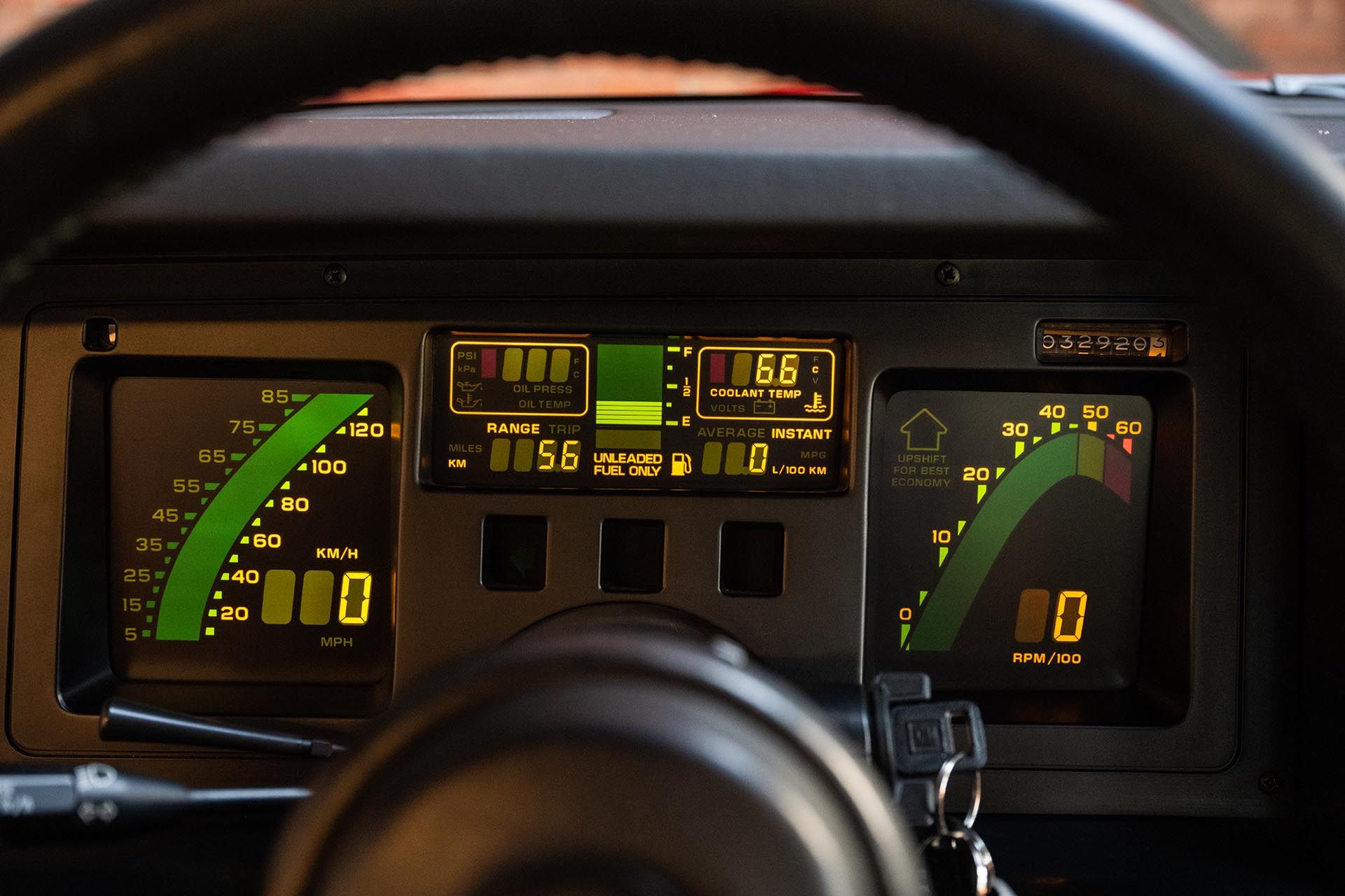 Chevy-Corvette-C4-Red Dash