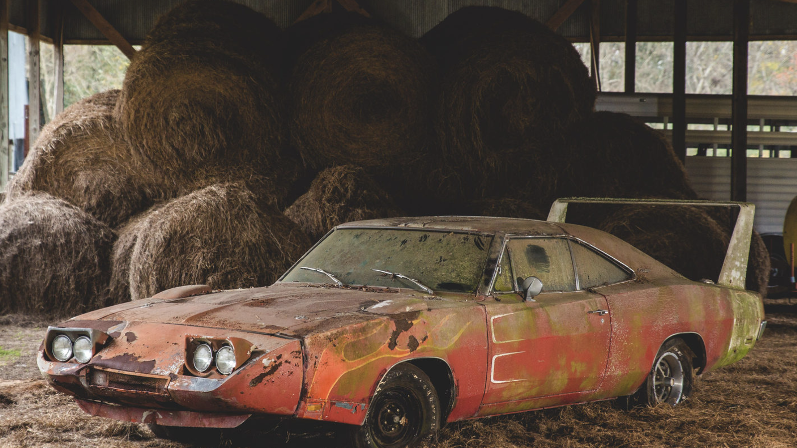 Dodge Charger Daytona in an Alabama barn