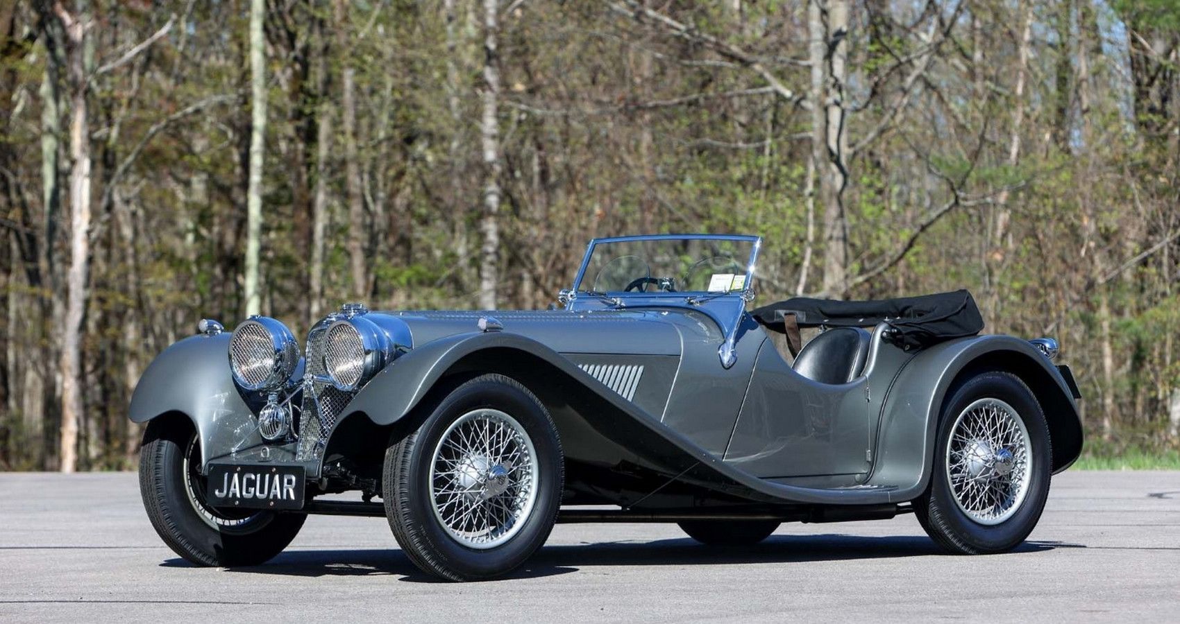 Jaguar SS100 - Front