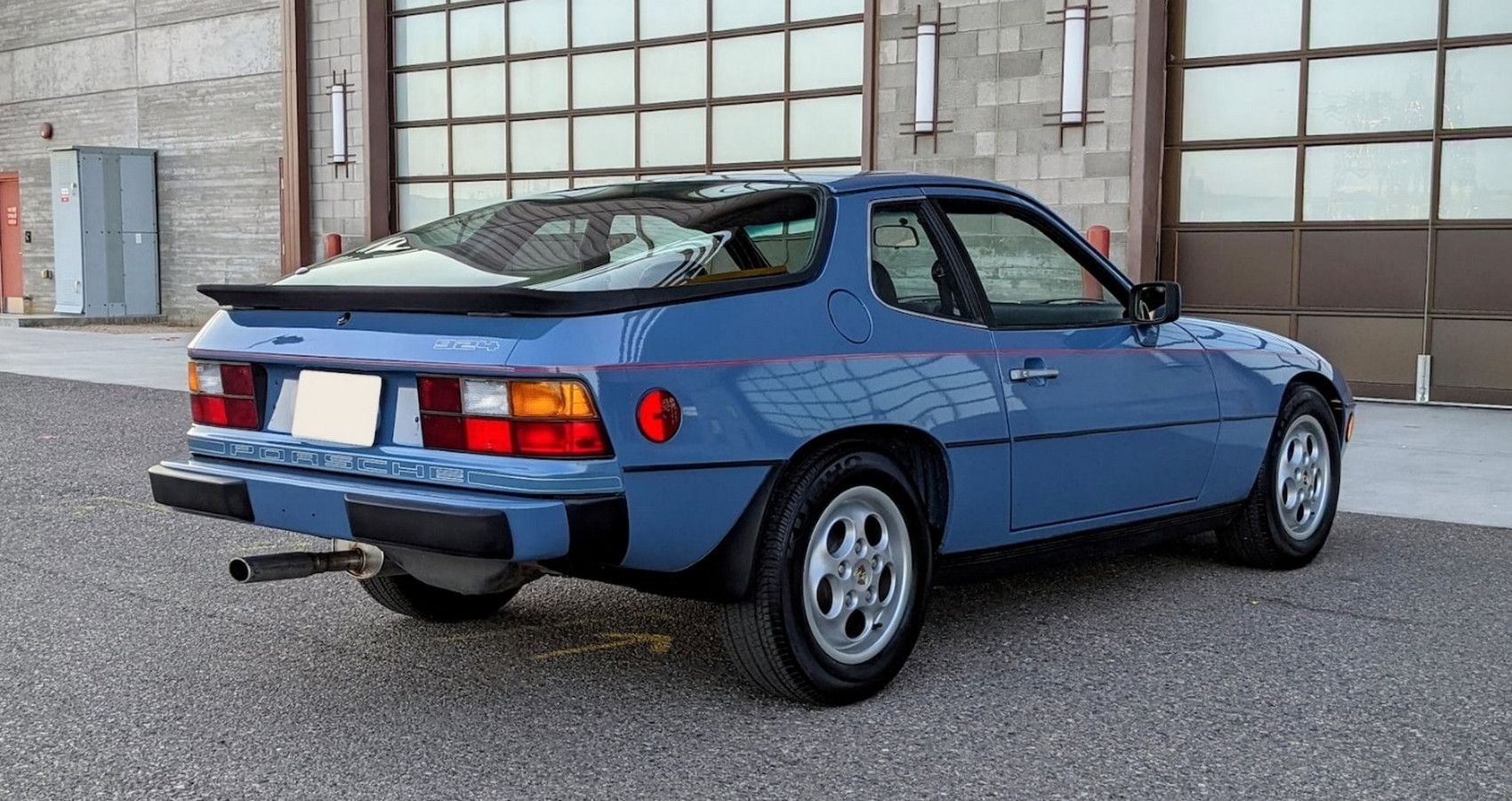 Porsche 924 - Rear