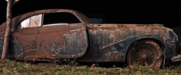 Secret collection of 100 extremely rare cars discovered in France