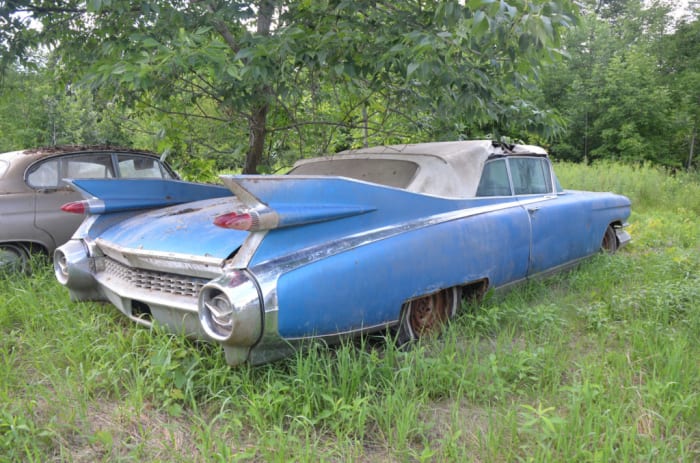  This 1959 Cadillac Eldorado Biarritz, the better of two such models in the sale, took top sale honors at $83,000. This Biarritz (body number 226) was originally green. The high bidder lives in California.