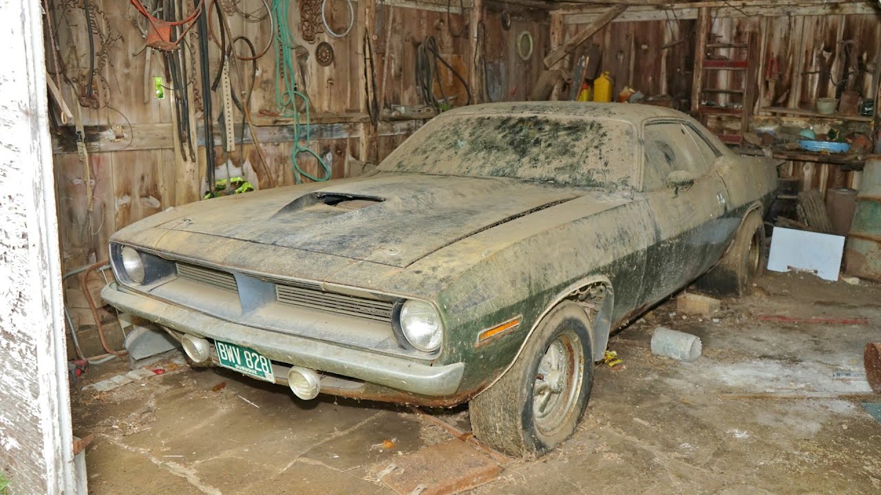 AAR Cuda Barn Find Pulled From The Dust After Years Of Neglect | Finding Old Cars